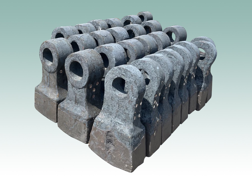 耐磨破碎機(jī)錘頭 雙金屬、陶瓷復(fù)合與耐磨合金錘頭的鑄造廠家選擇指南